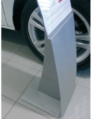 Atril portaprecios para exposicion de coches mod.2