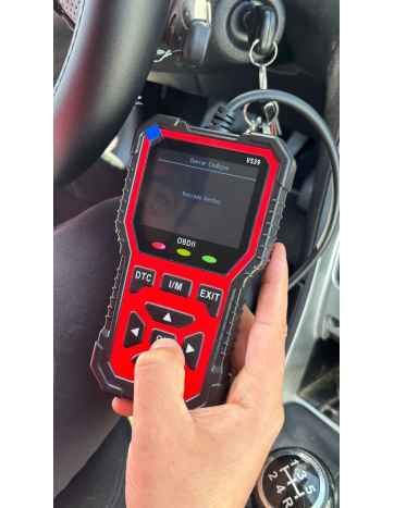 Herramienta de diagnosis OBDII para borrar fallos de motor