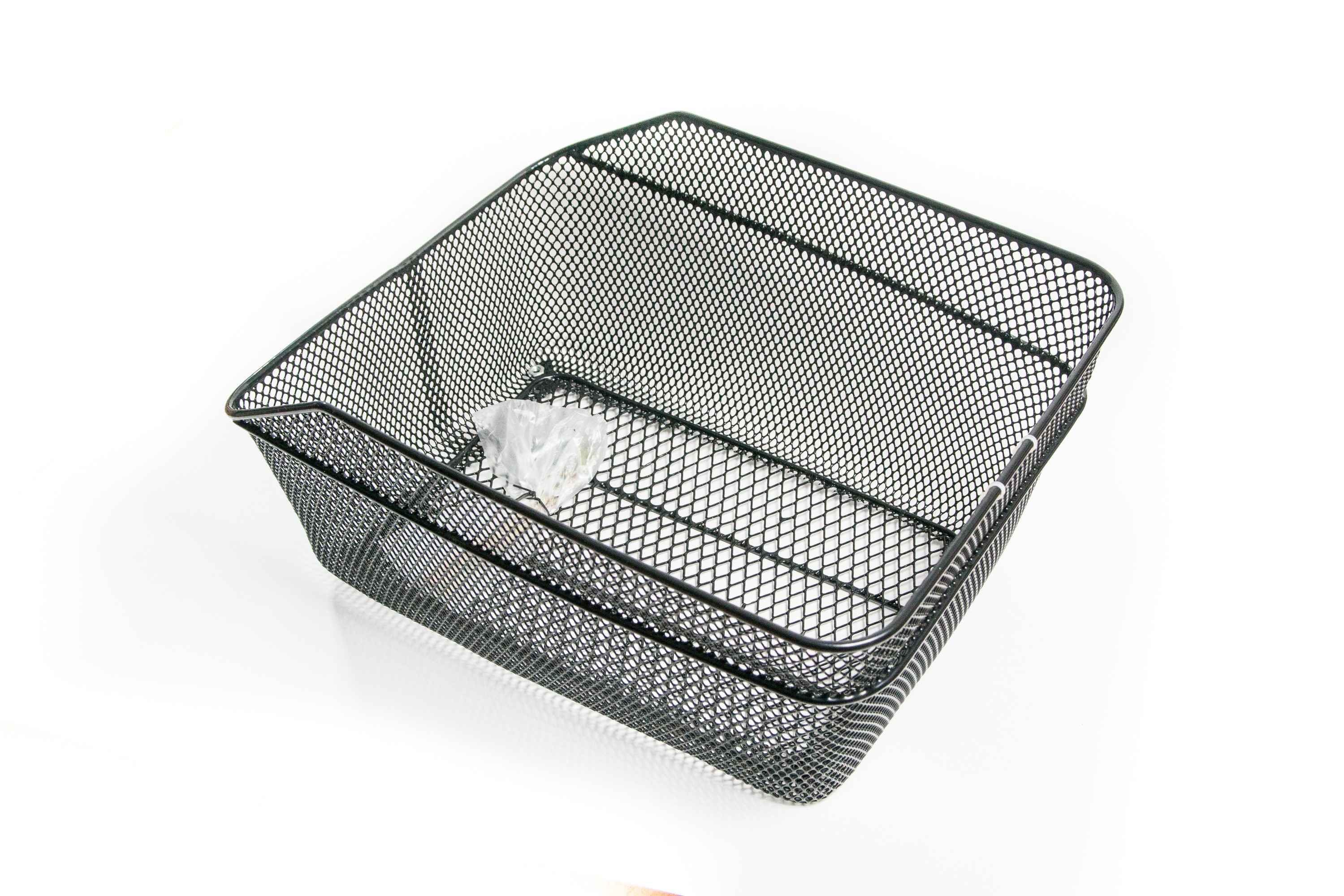 CESTA TRASERA METALICA