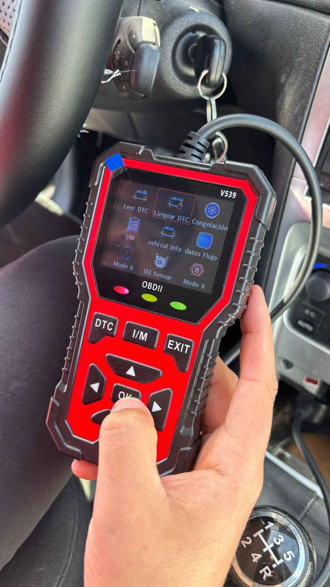 Máquina de diagnosis OBDII para coche