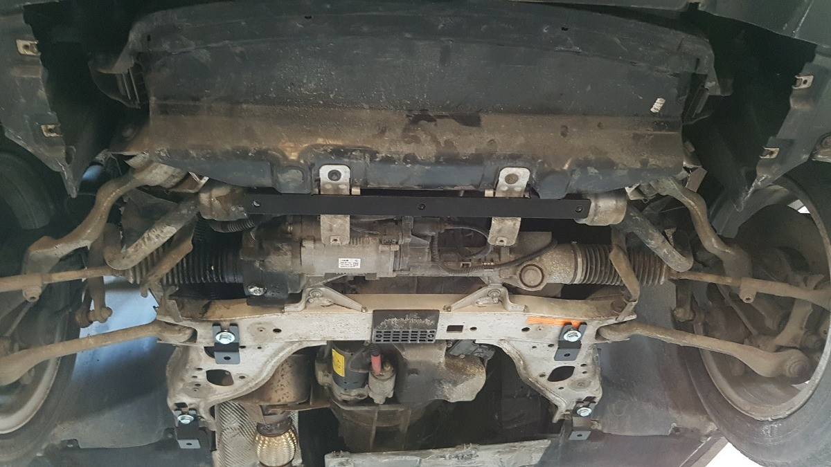 Cubre cárter metálico BMW Serie 1 E81,E87 (2004-2011) a medida