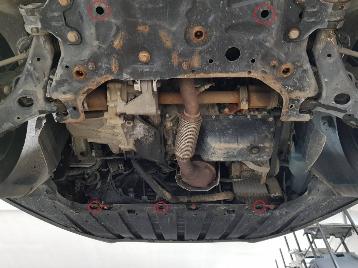 Cubre cárter metálico Ford Focus 3 (2010-2018) a medida
