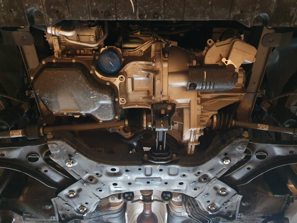 Cubre cárter metálico Hyundai i10 "10.088N" (2019-2022) a medida