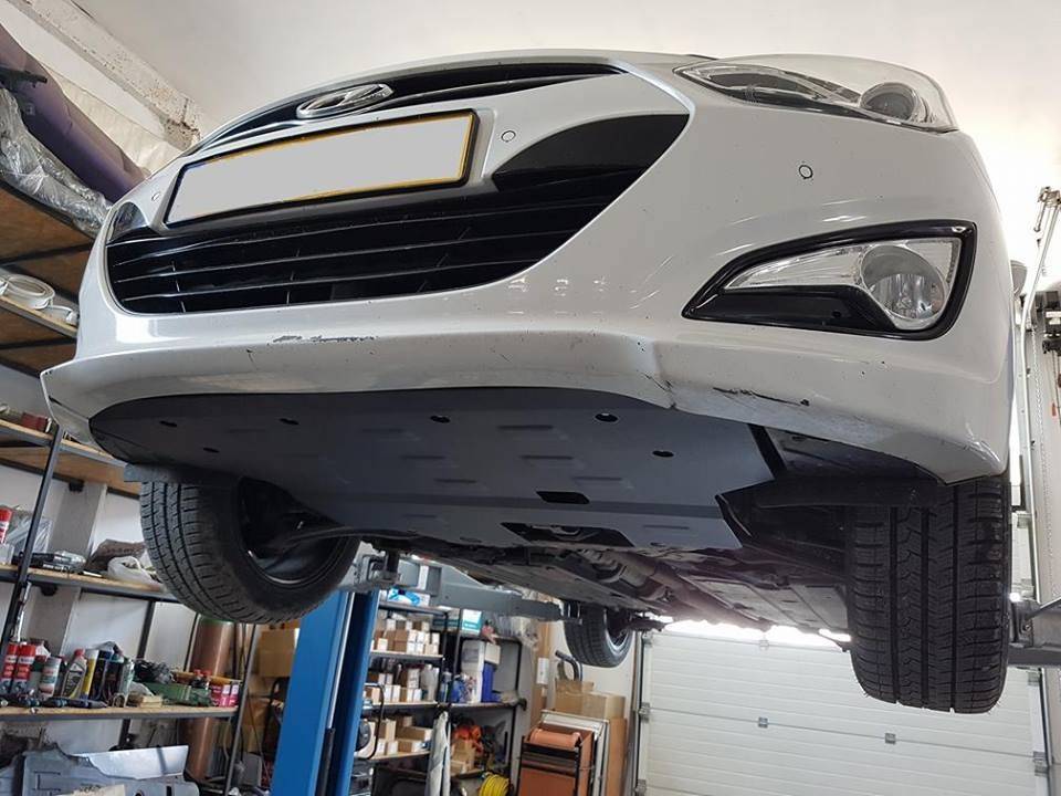 Cubre cárter metálico Hyundai i40 (2012-2015) a medida
