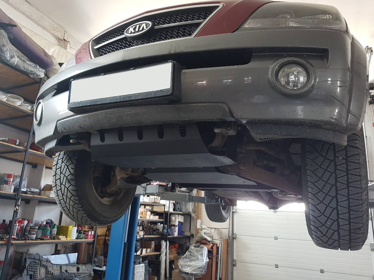 Cubre cárter metálico Kia Sorento (2002-2006) a medida