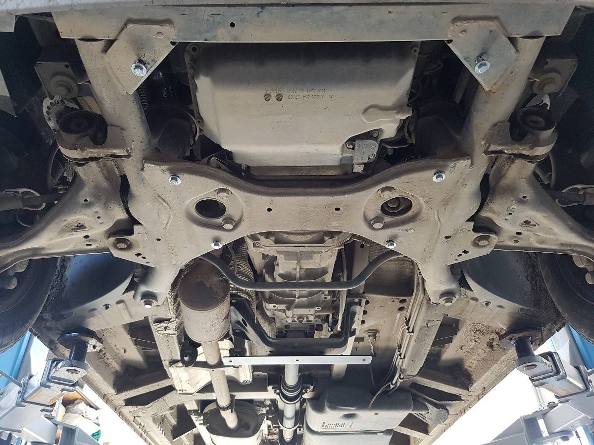 Cubre cárter metálico Mercedes Viano W639 - 2.2 D 4x2 (2003-2014) a medida