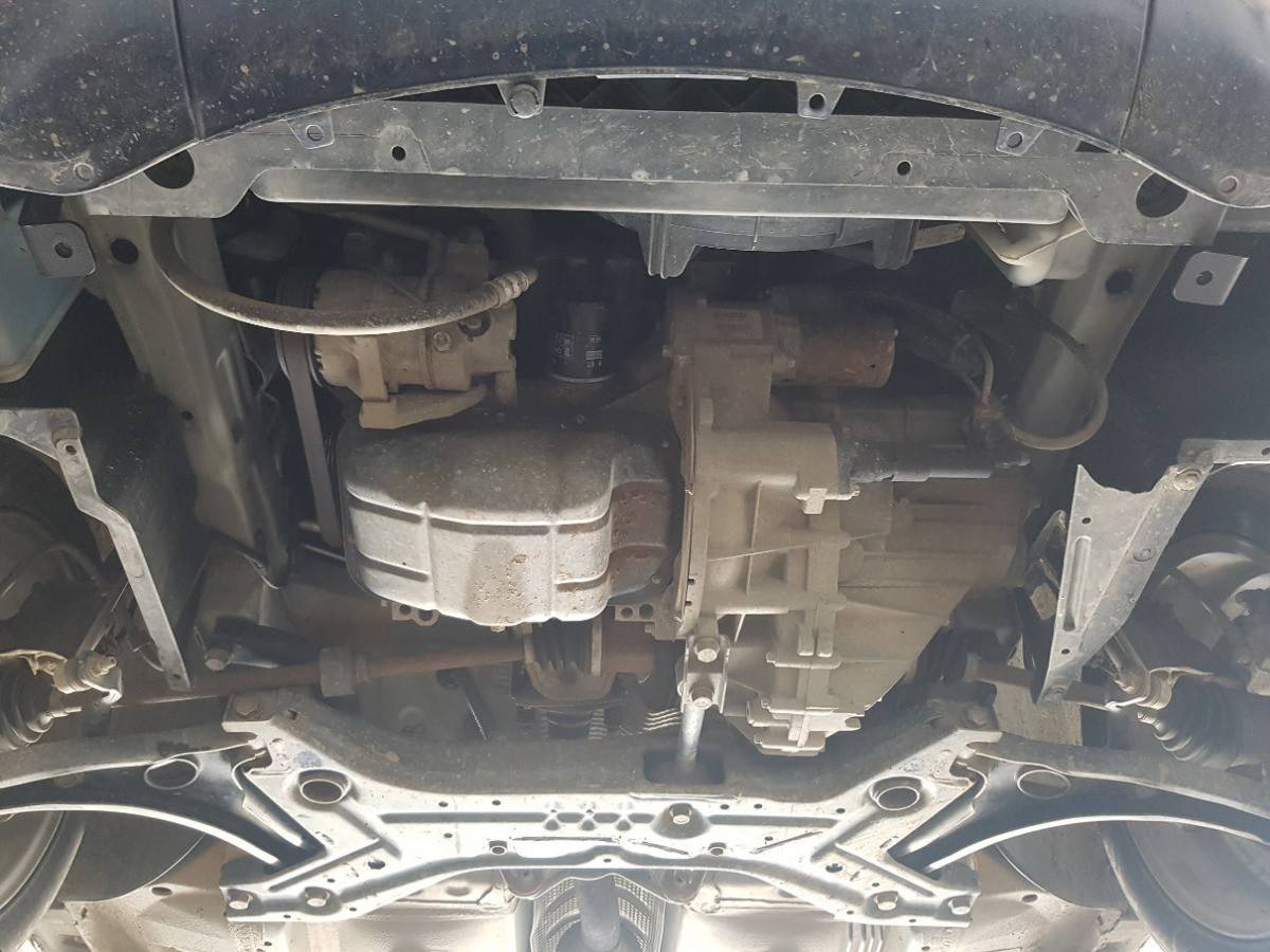 Cubre cárter metálico Mitsubishi Colt (2004-2022) a medida