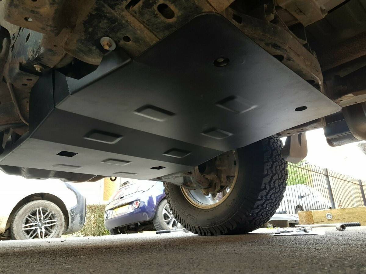 Cubre cárter metálico Mitsubishi L200 (2015-2022) a medida