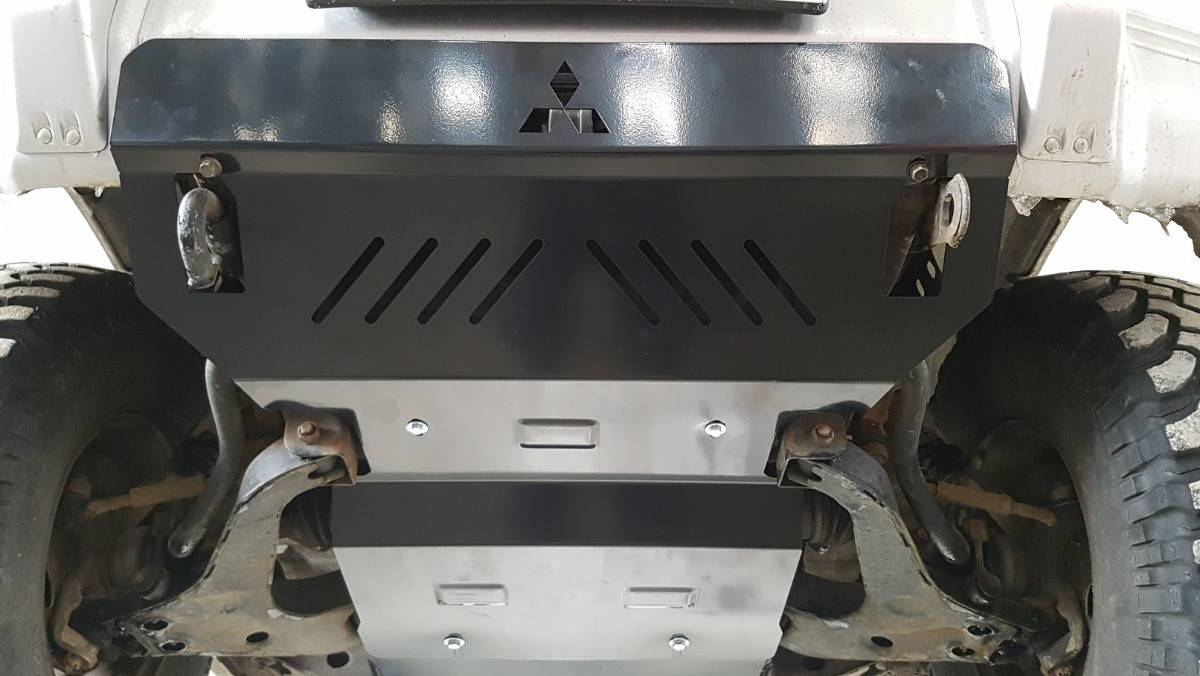 Cubre cárter metálico Mitsubishi Montero 3 (V60, V70) (1999-2007) a medida