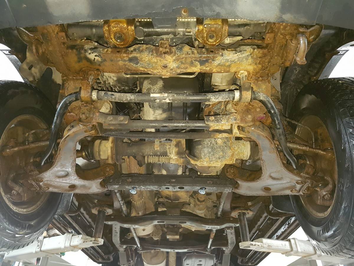 Cubre cárter metálico Mitsubishi Pajero Sport 1 (1998-2007) a medida