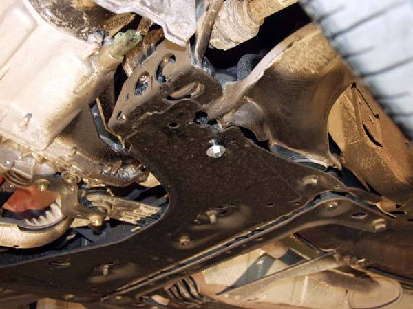 Cubre cárter metálico Nissan Tiida (2007-2011) a medida