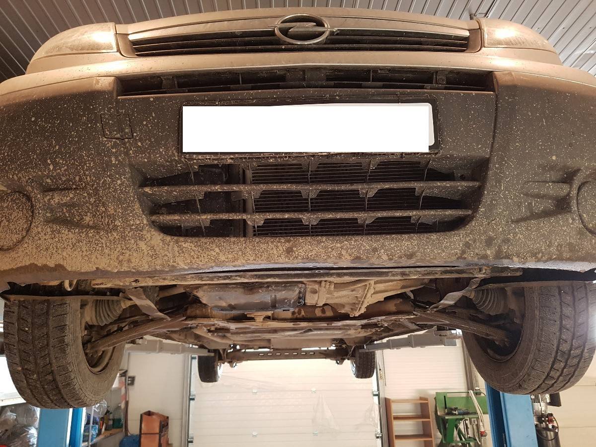 Cubre cárter metálico Opel Vivaro (2001-2014) a medida