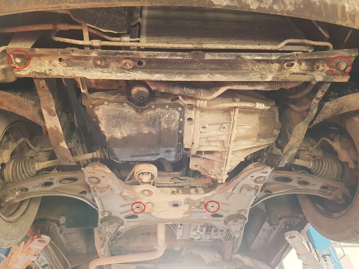 Cubre cárter metálico Opel Vivaro (2001-2014) a medida