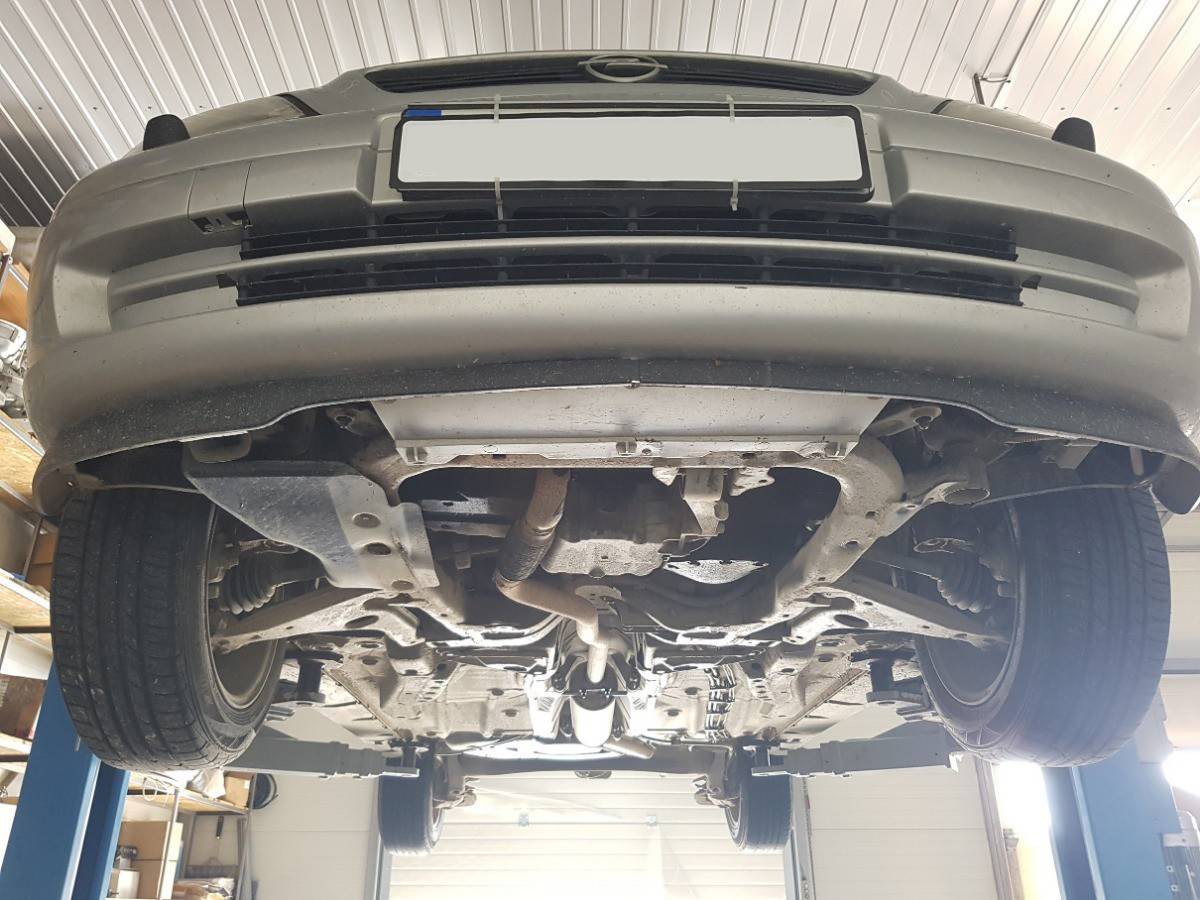 Cubre cárter metálico Opel Zafira (1999-2005) a medida