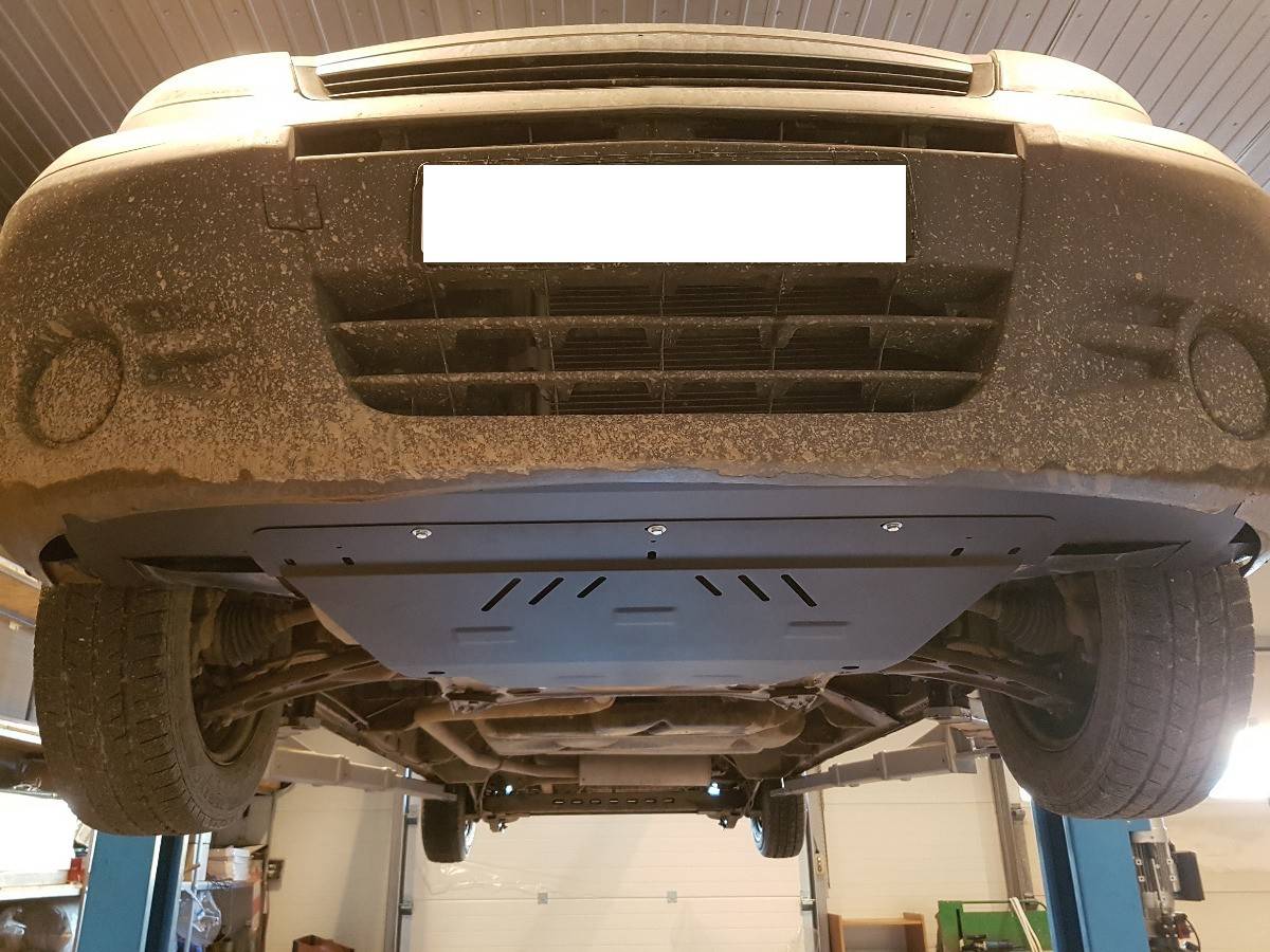 Cubre cárter metálico Renault Trafic (2001-2014) a medida