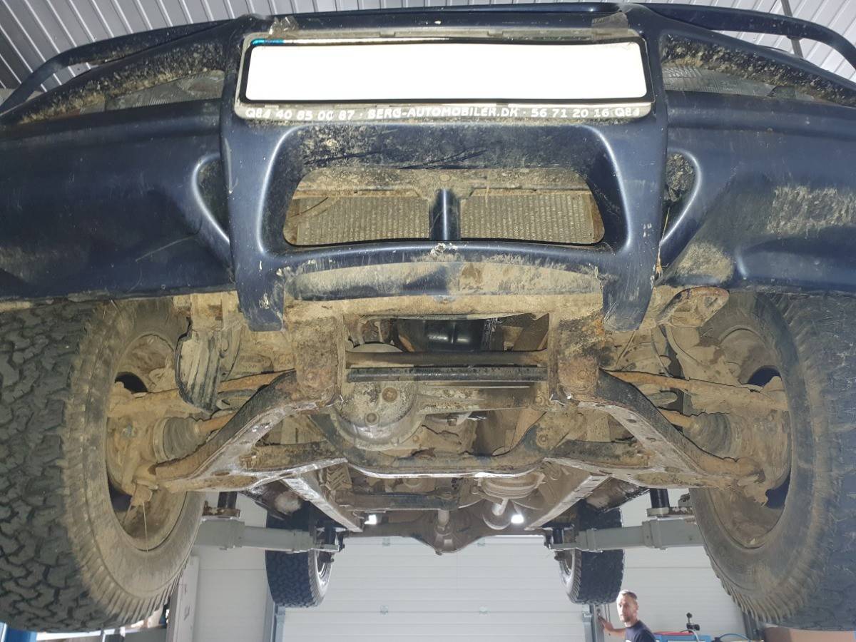 Cubre cárter metálico Suzuki Vitara (1988-1999) a medida