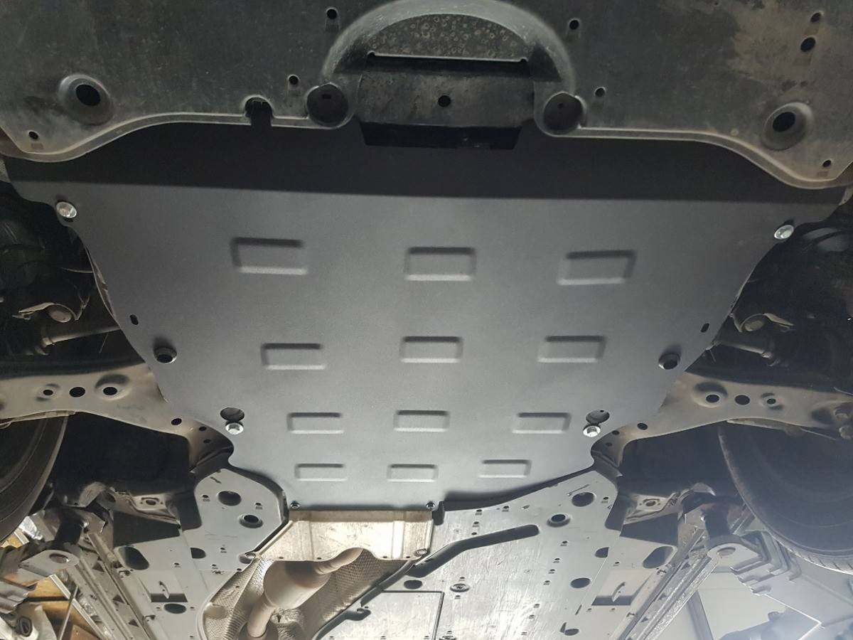 Cubre cárter metálico Toyota Camry (2018-actualidad) a medida