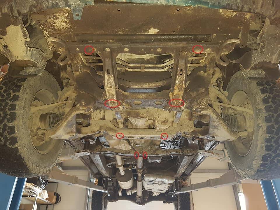 Protección de Caja de Cambios y Filtro de Partículas Toyota Hilux (2004-2015)