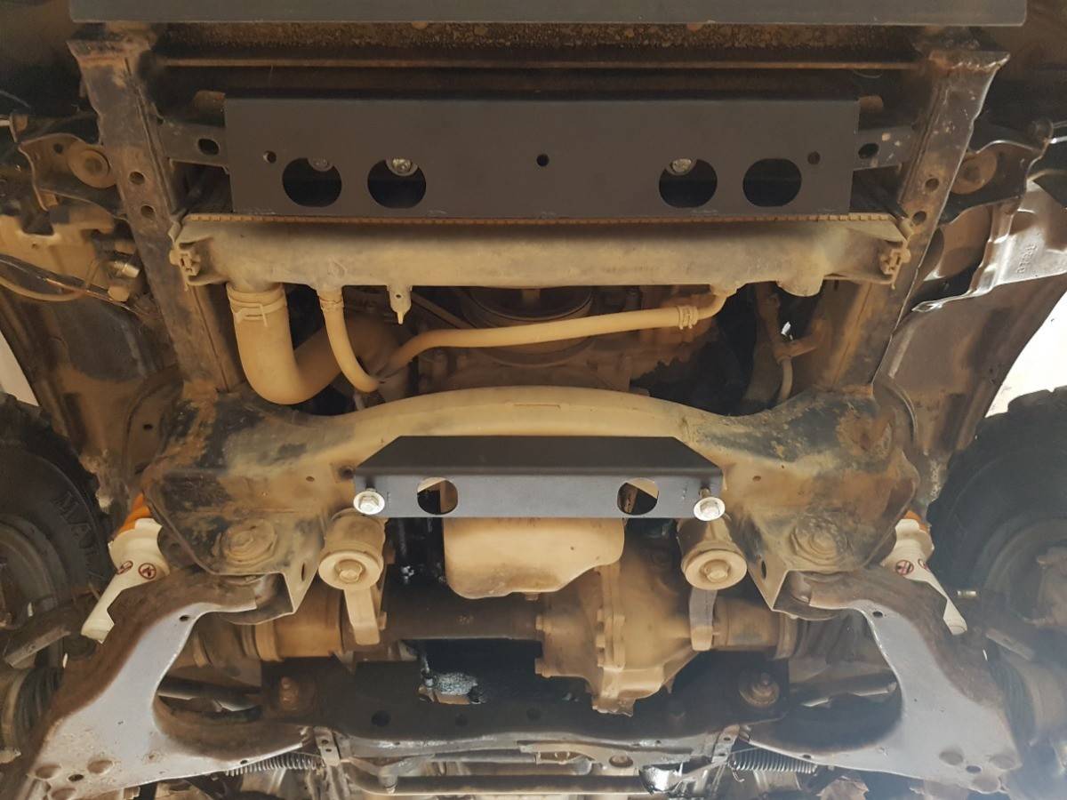 Cubre cárter metálico Toyota Land Cruiser J90 (1995-2002) a medida