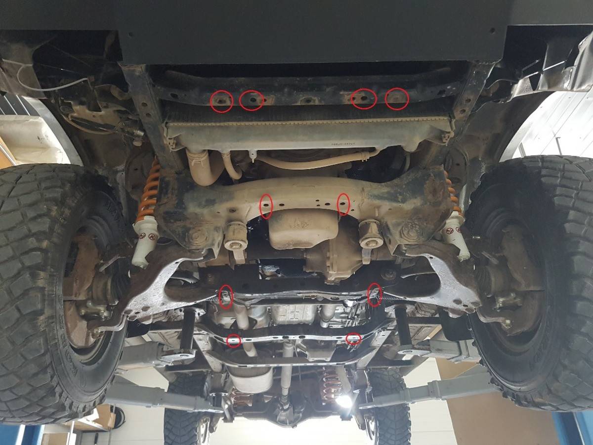 Protección de Caja de Cambios Toyota Land Cruiser J90 - Solo Para SWB (1995-2002)