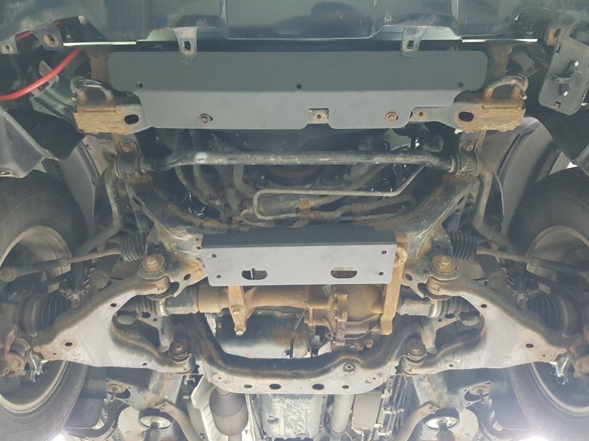 Cubre cárter metálico Toyota Land Cruiser J120 (2002-2009) a medida