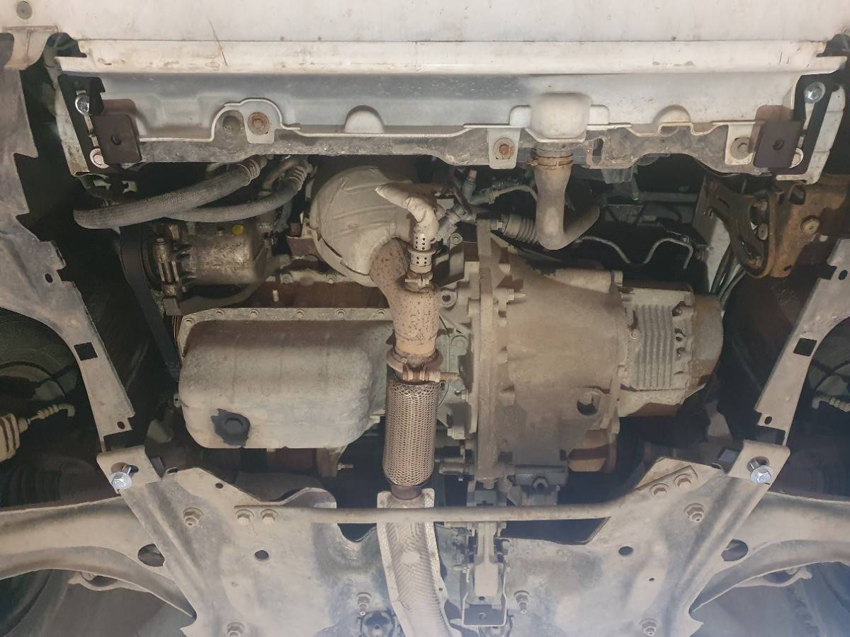 Cubre cárter metálico Peugeot 301 (2012-2022) a medida