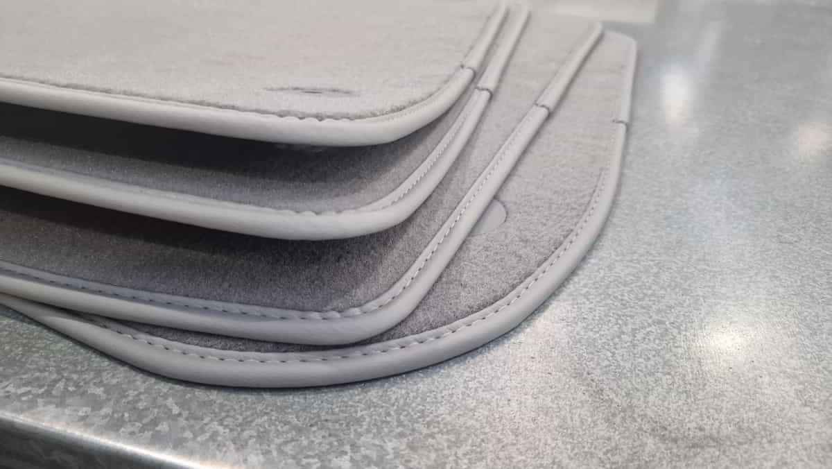 Alfombrillas de moqueta Volkswagen Jetta (2005-2011) a medida - Ellegance